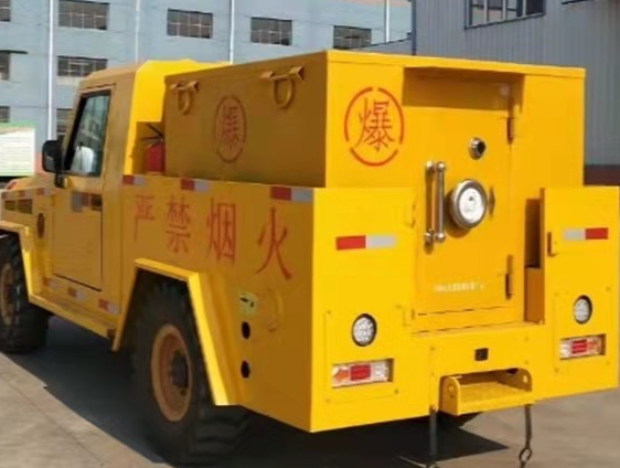 石鼓凯龙爆破器材运输车：保障爆破任务的安全运行